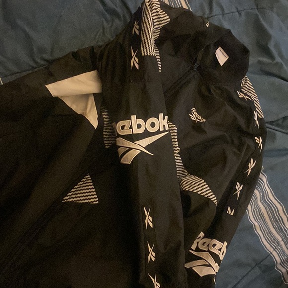 Reebok bomber jacket - Picture 2 of 4